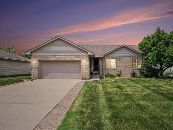 540 Sunflower Lane , Dyer, IN 46311
