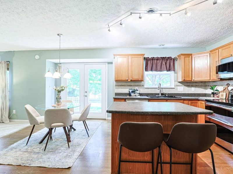6692 Falling Leaves Court, Mason, OH 45040 Photo 18