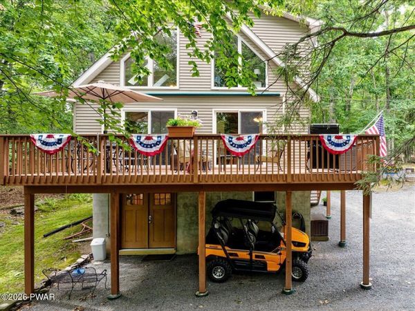136 Bridle Road, Lackawaxen, PA 18435