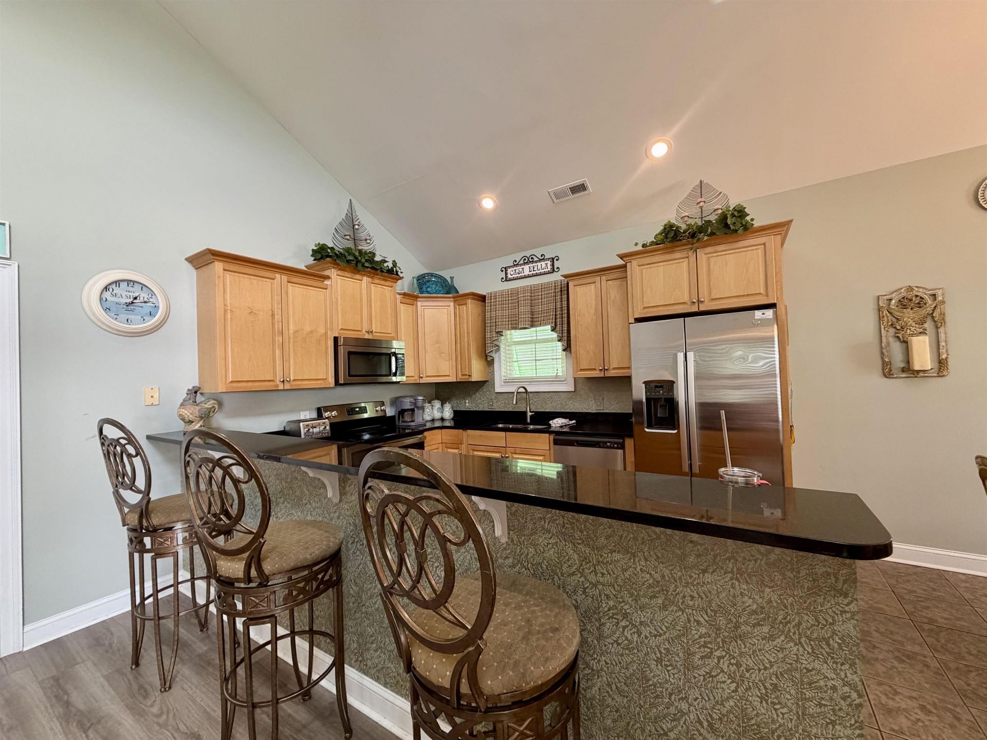 129 Georges Bay Rd.  Photo 4
