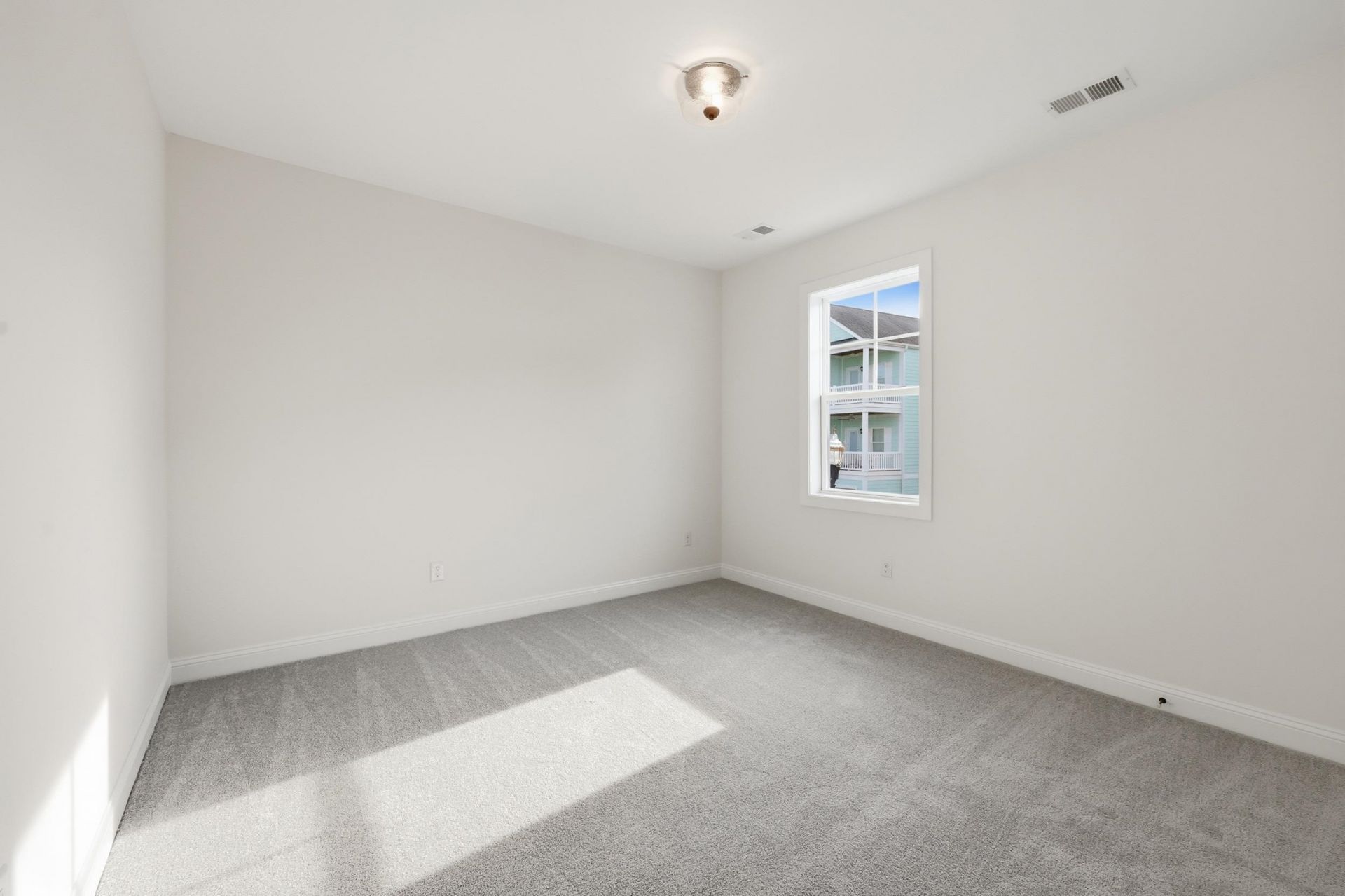 1310 Battery Park Dr.  Photo 13