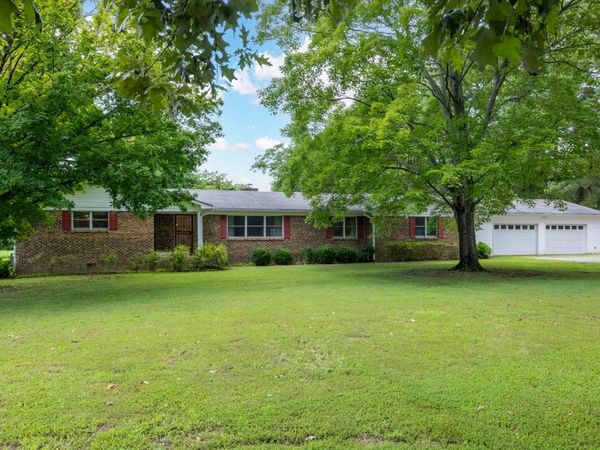 504 ROSELAND DR, Brighton, TN 38011