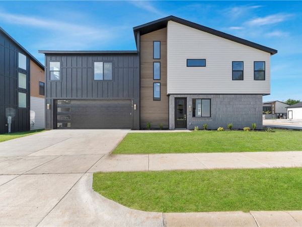 2610 W Bonnie Lane , Rogers, AR 72758