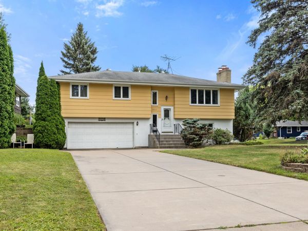 3830 Idaho Avenue N, Crystal, MN 55427