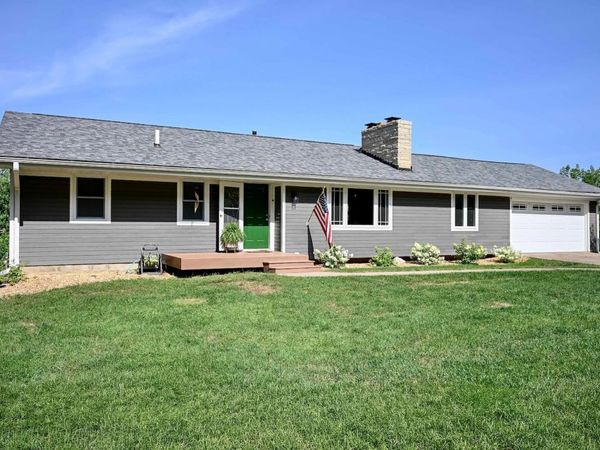 1260 Wincrest Drive , Winona, MN 55987