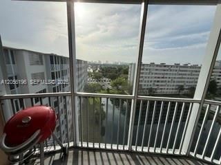 1770 NE 191st St , Unit 808-1, Miami, FL 33179 Photo