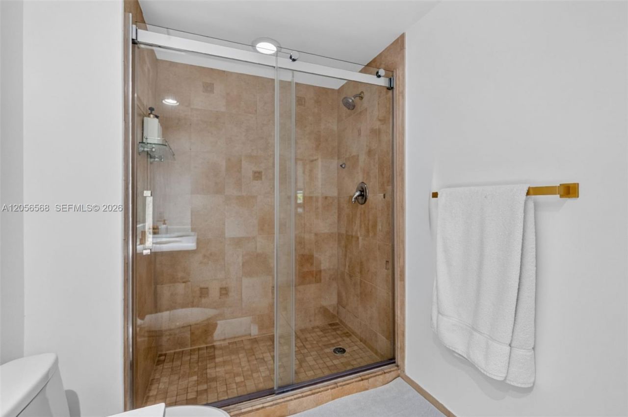 2000 N Bayshore Dr, Unit 306, Miami, FL 33137 Photo