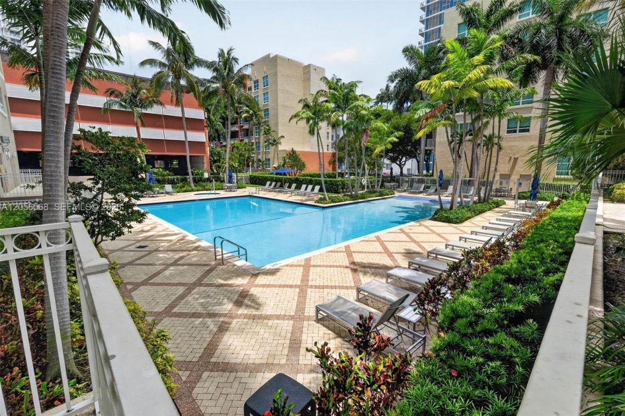 2000 N Bayshore Dr, Unit 306, Miami, FL 33137 Photo