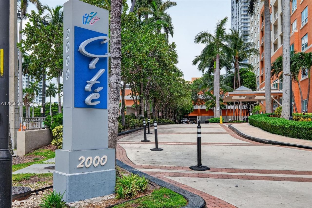 2000 N Bayshore Dr, Unit 306, Miami, FL 33137 Photo