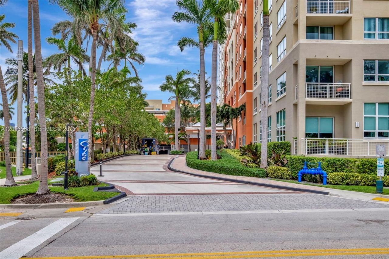 2000 N Bayshore Dr, Unit 306, Miami, FL 33137 Photo