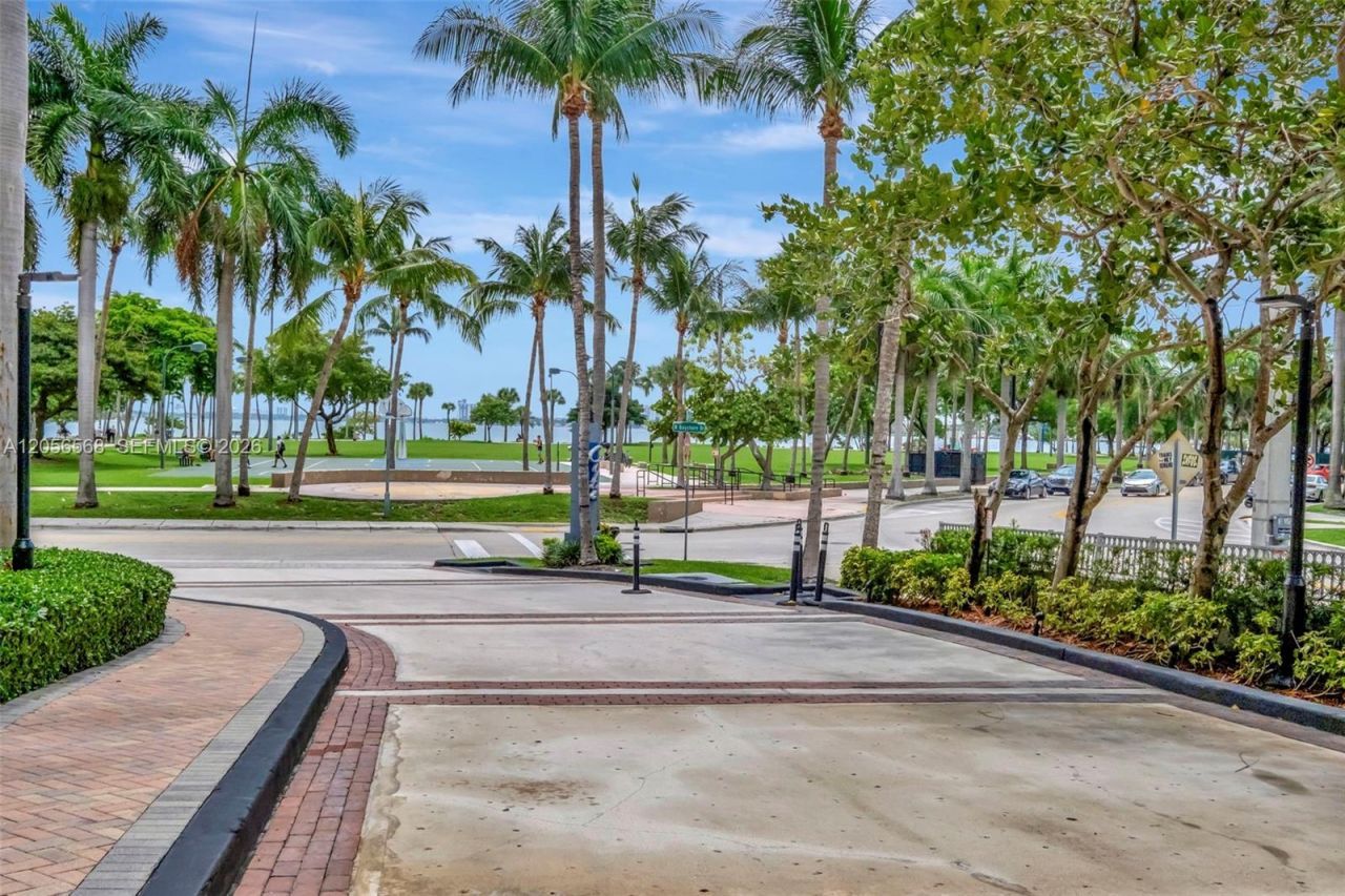 2000 N Bayshore Dr, Unit 306, Miami, FL 33137 Photo