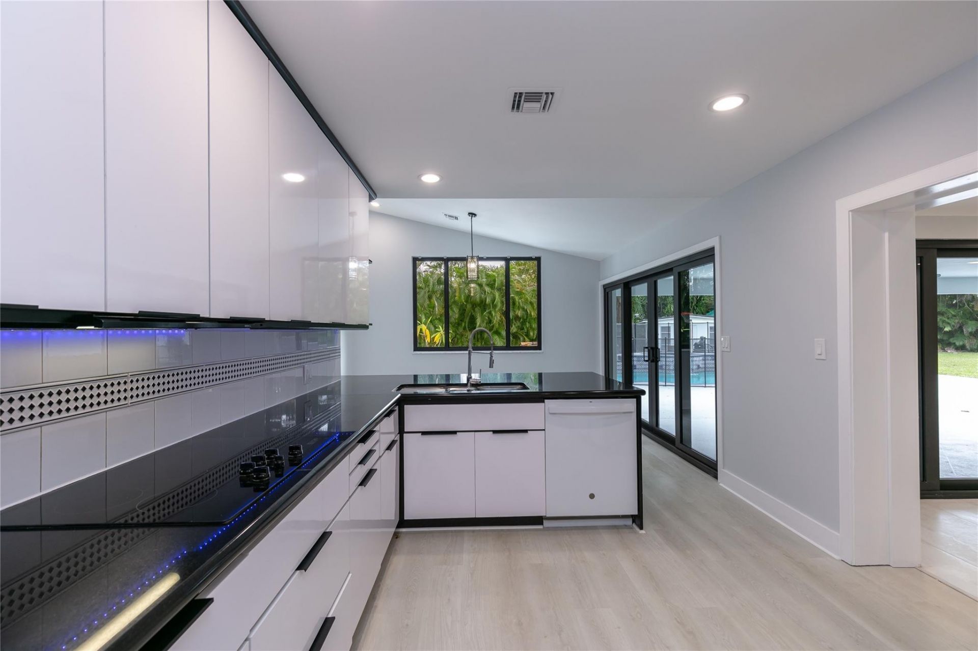 13401 SW 83rd Avenue, Pinecrest, FL 33156 Photo