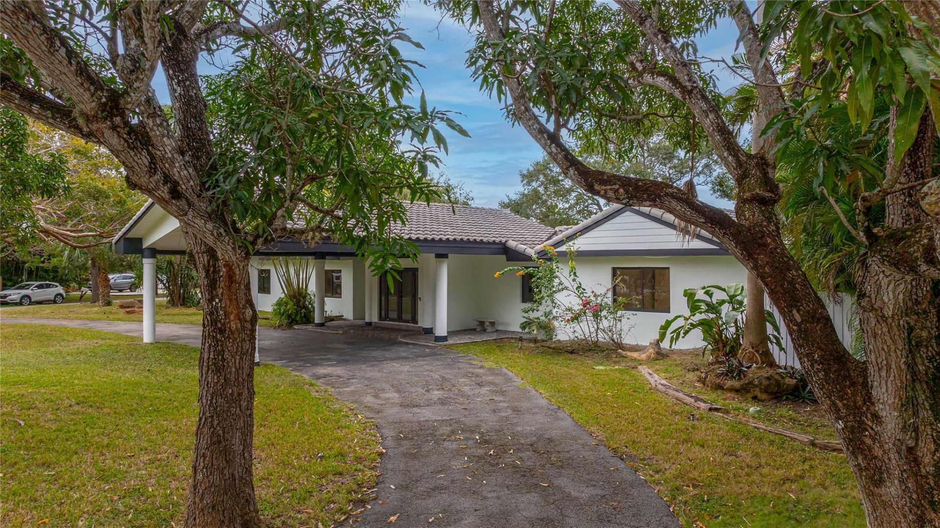 13401 SW 83rd Avenue, Pinecrest, FL 33156 Photo