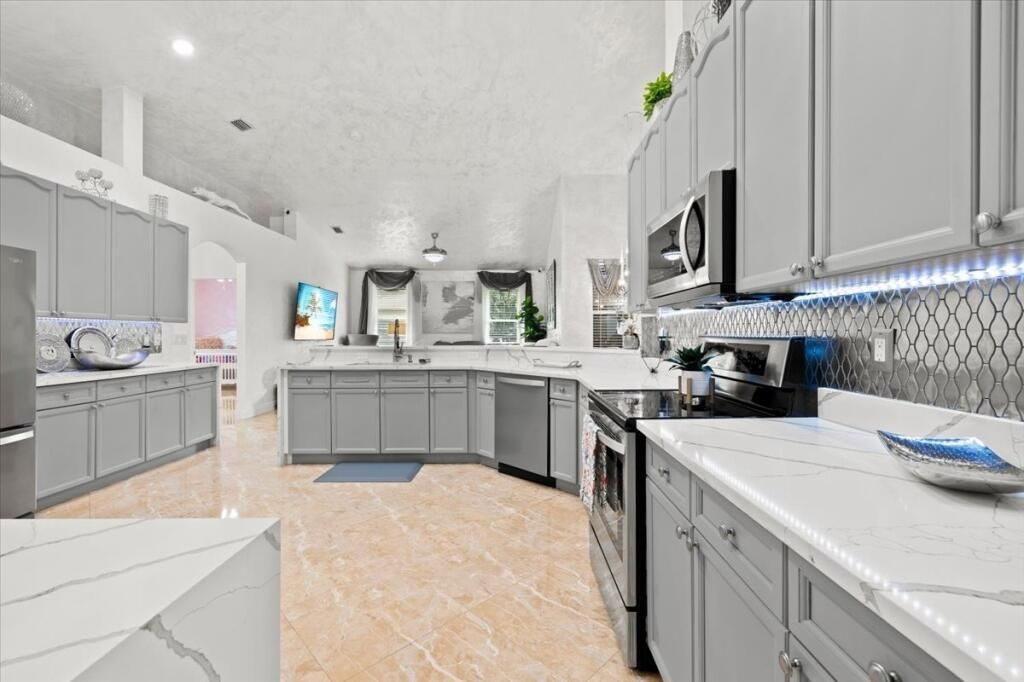 17433 Hamlin Boulevard, Loxahatchee, FL 33470 Photo