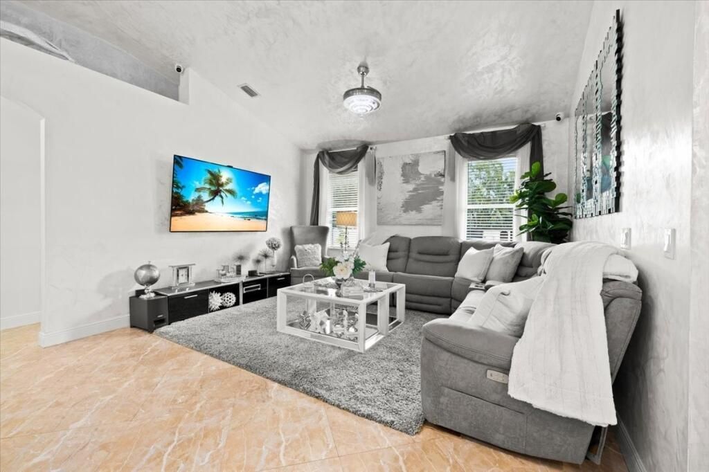 17433 Hamlin Boulevard, Loxahatchee, FL 33470 Photo