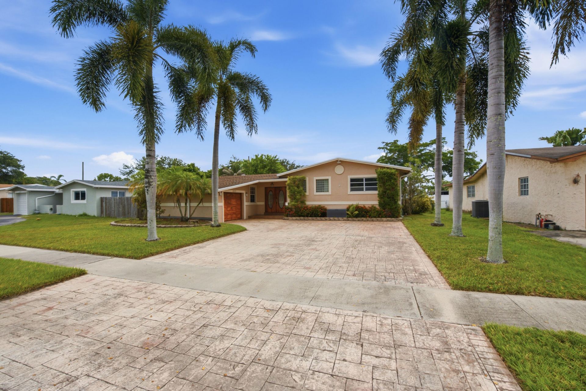4930 SW 90th Way, Cooper City, FL 33328 Photo