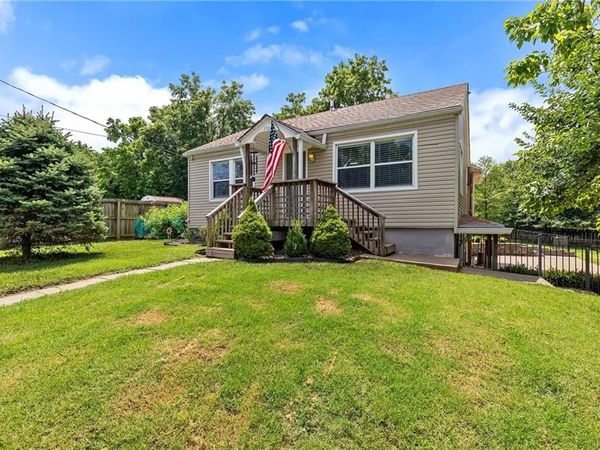 7108 N Kranz Road, Gladstone, MO 64118