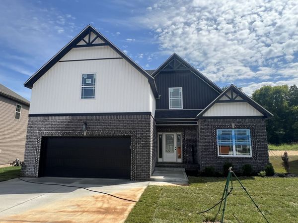 848 Burley Barn Rd , Clarksville, TN 37042