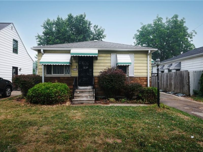 11820 Guardian Boulevard, Cleveland, OH 44135 Photo 1