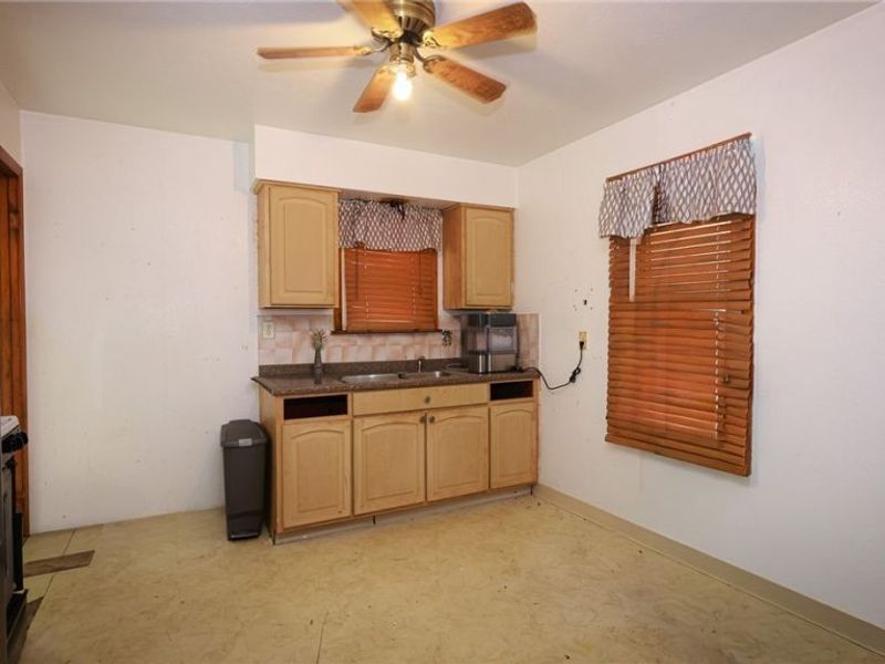11820 Guardian Boulevard, Cleveland, OH 44135 Photo 8