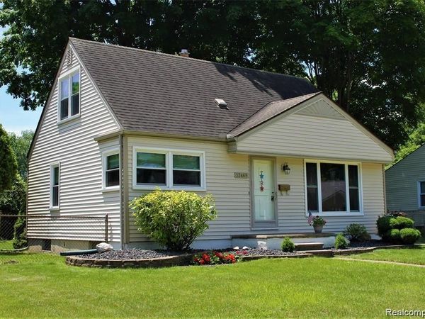 32469 ROSSLYN Avenue, Garden City, MI 48135