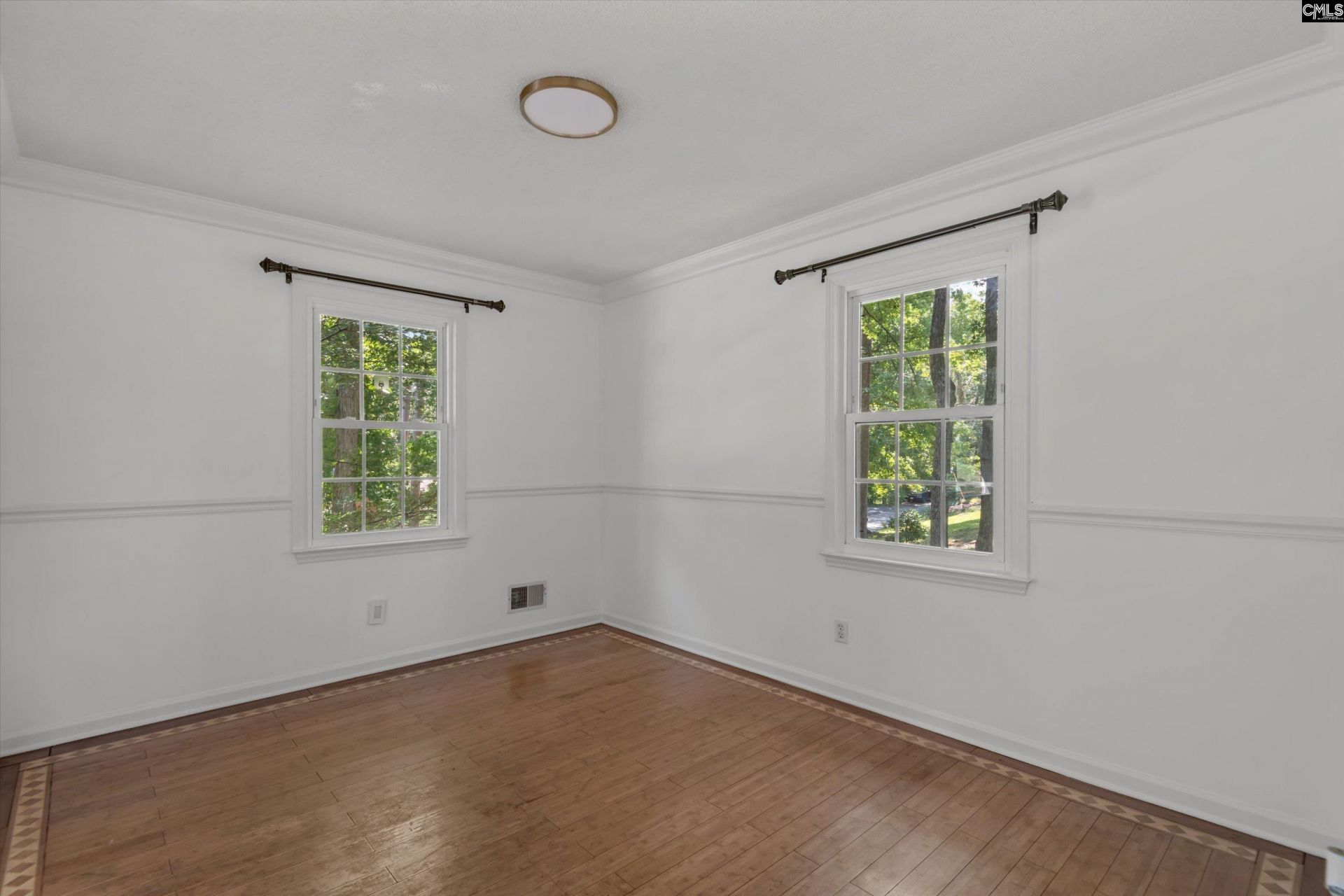 1323 Redwood Drive Photo 8