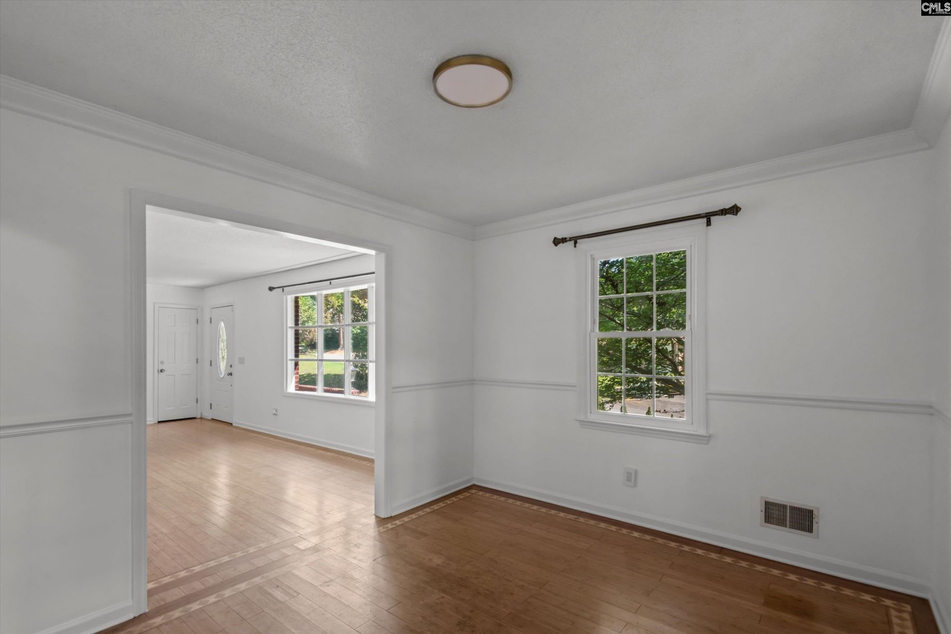 1323 Redwood Drive Photo 9