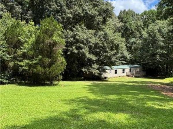 110 N Cove Drive , Hogansville, GA 30230