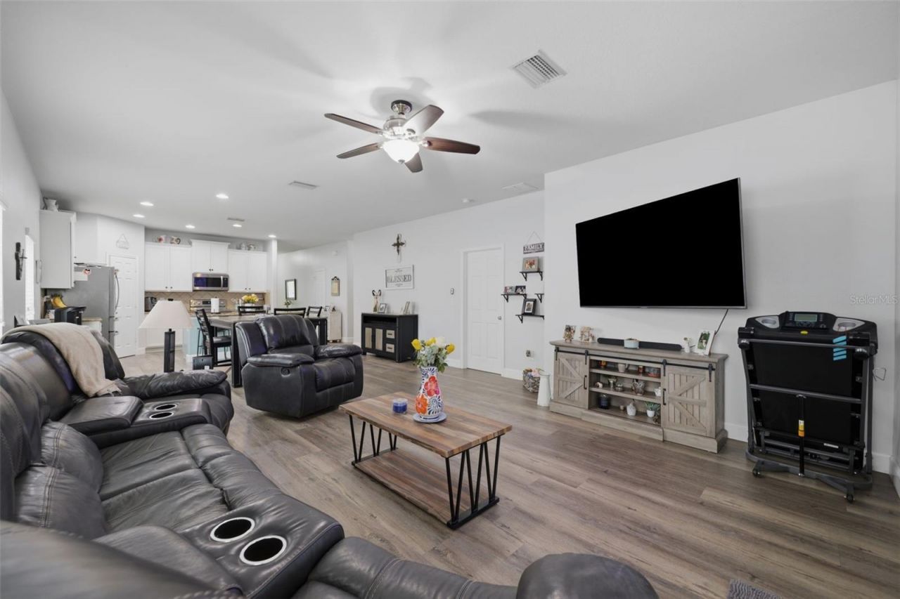2814 Maple Brook Loop, Lutz, FL 33558 Photo
