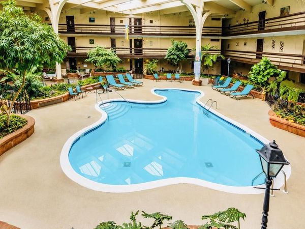 5200 S Tuckaway BOULEVARD, Unit 300, Greenfield, WI 53221