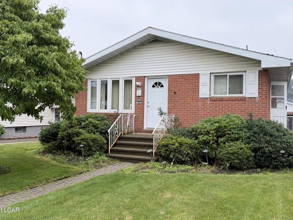 100 Jackson Street, Edwardsville, PA 18704
