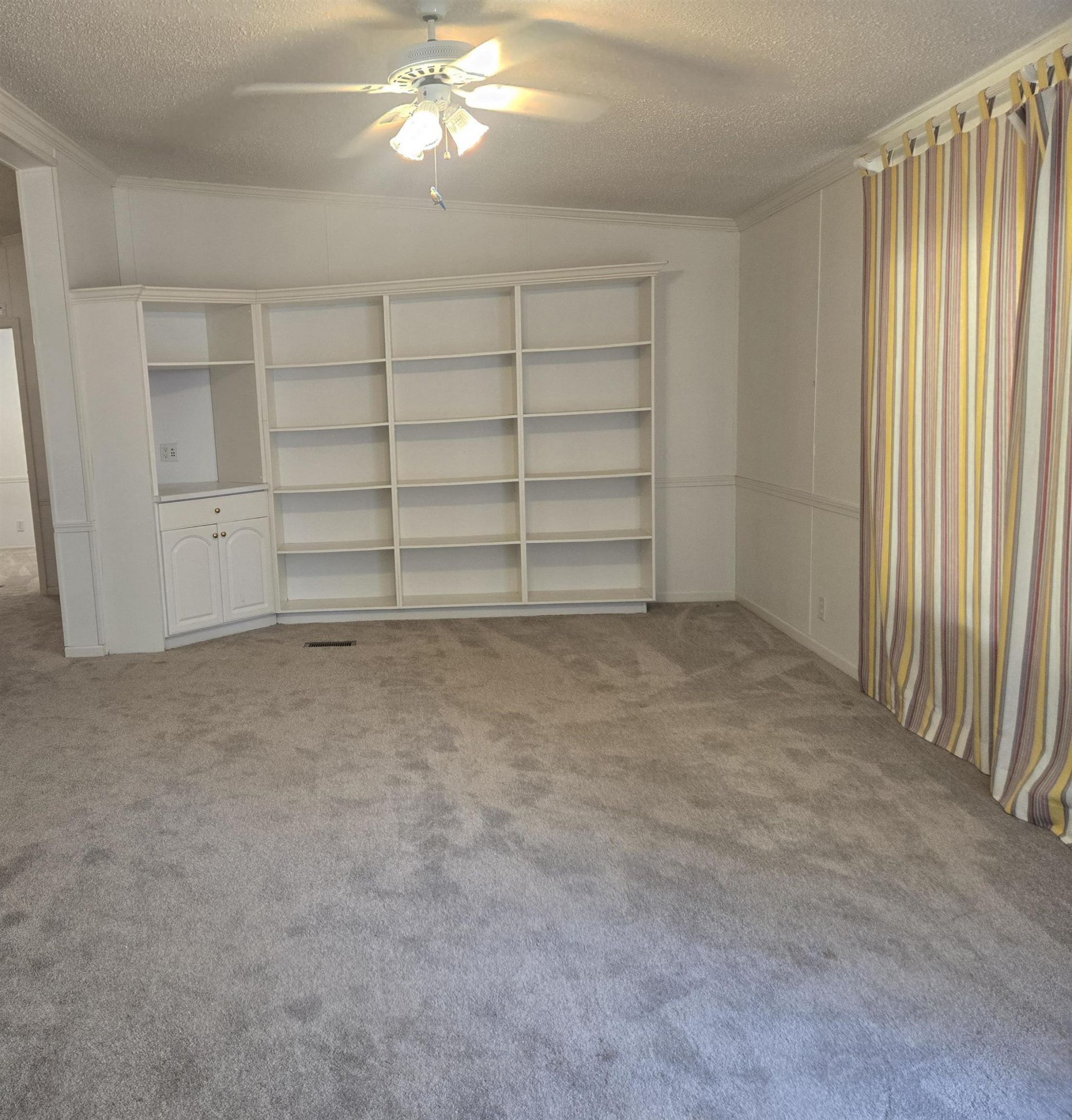 451 E Banks Dr.  Photo 10