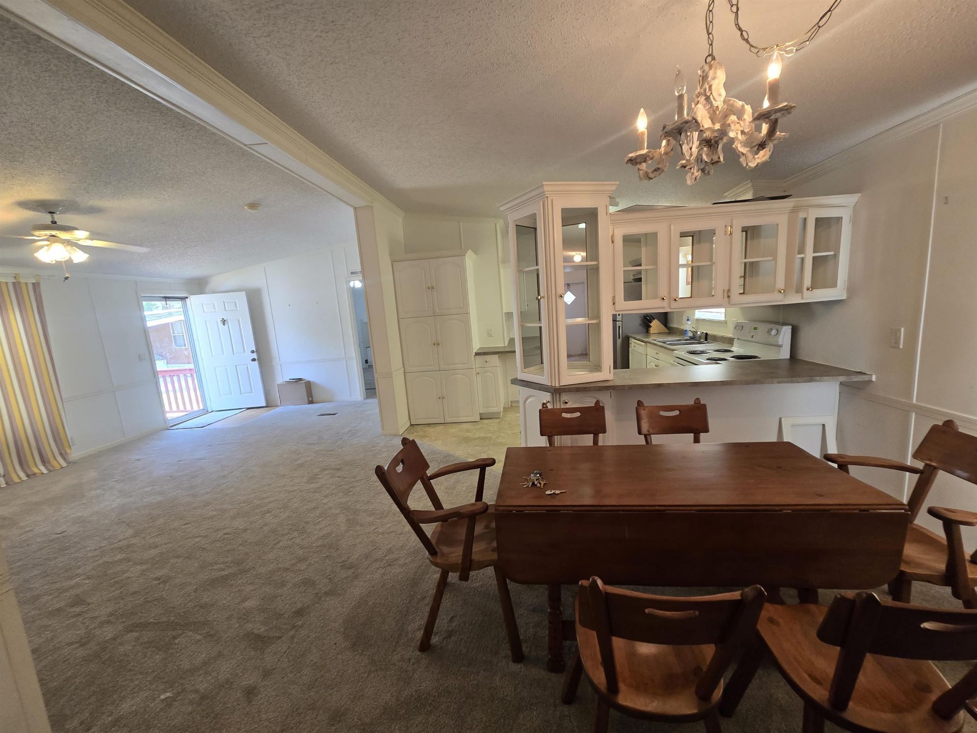 451 E Banks Dr.  Photo 12