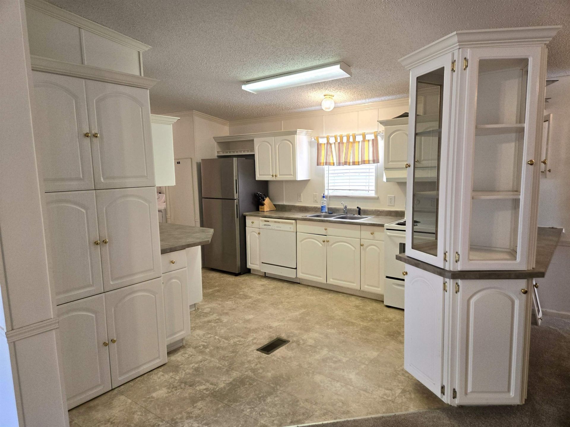 451 E Banks Dr.  Photo 16