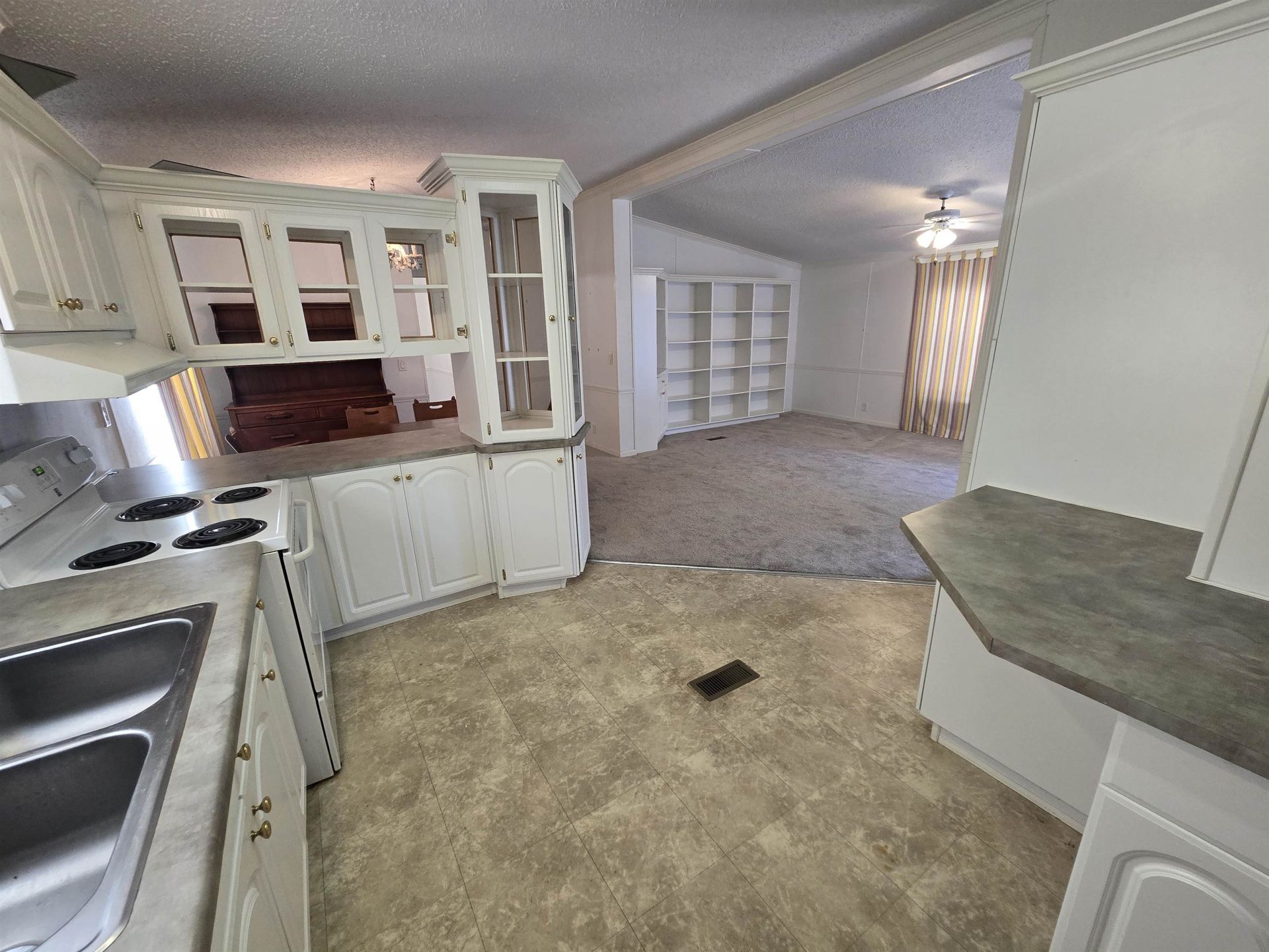 451 E Banks Dr.  Photo 21
