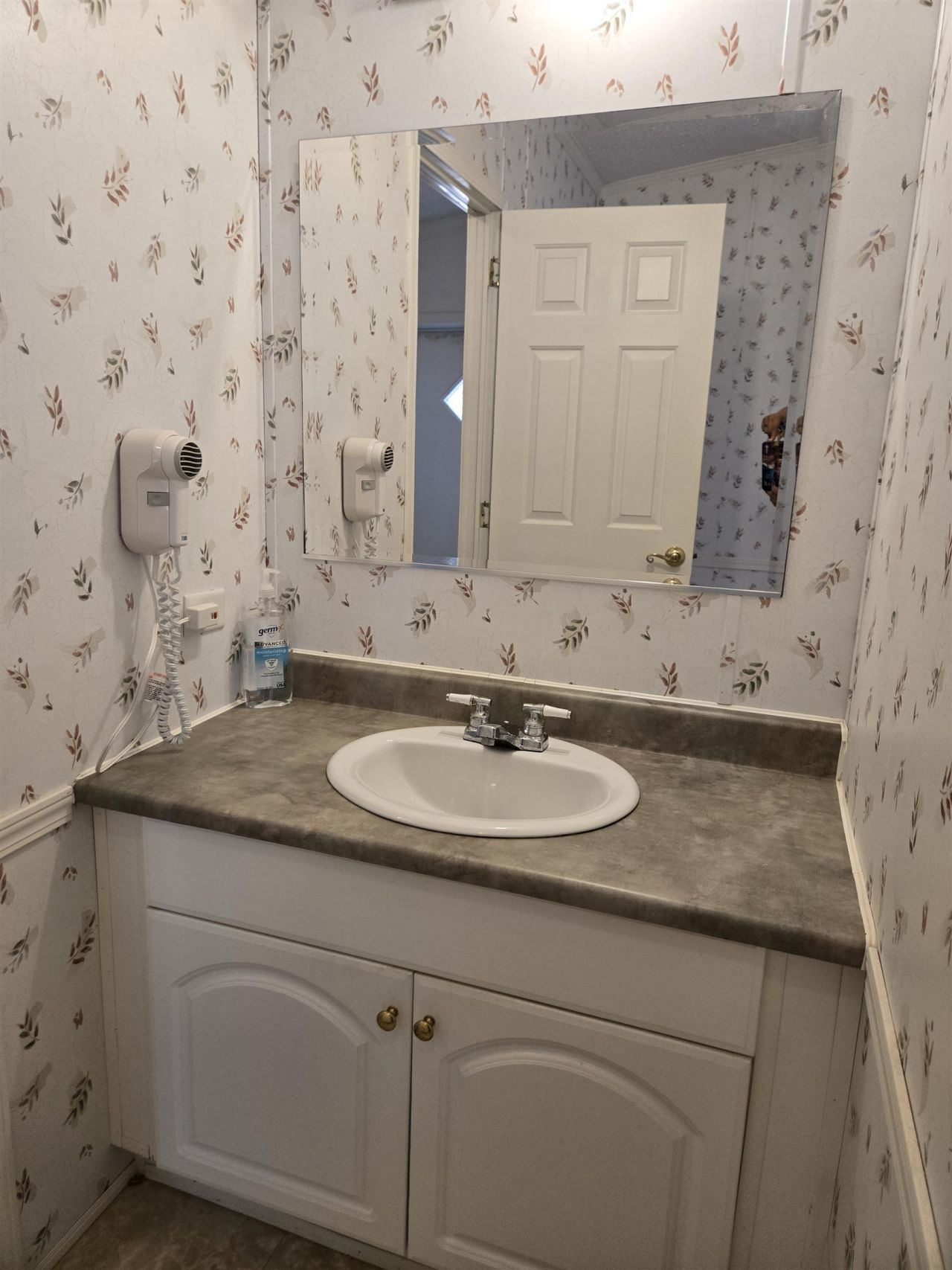 451 E Banks Dr.  Photo 31