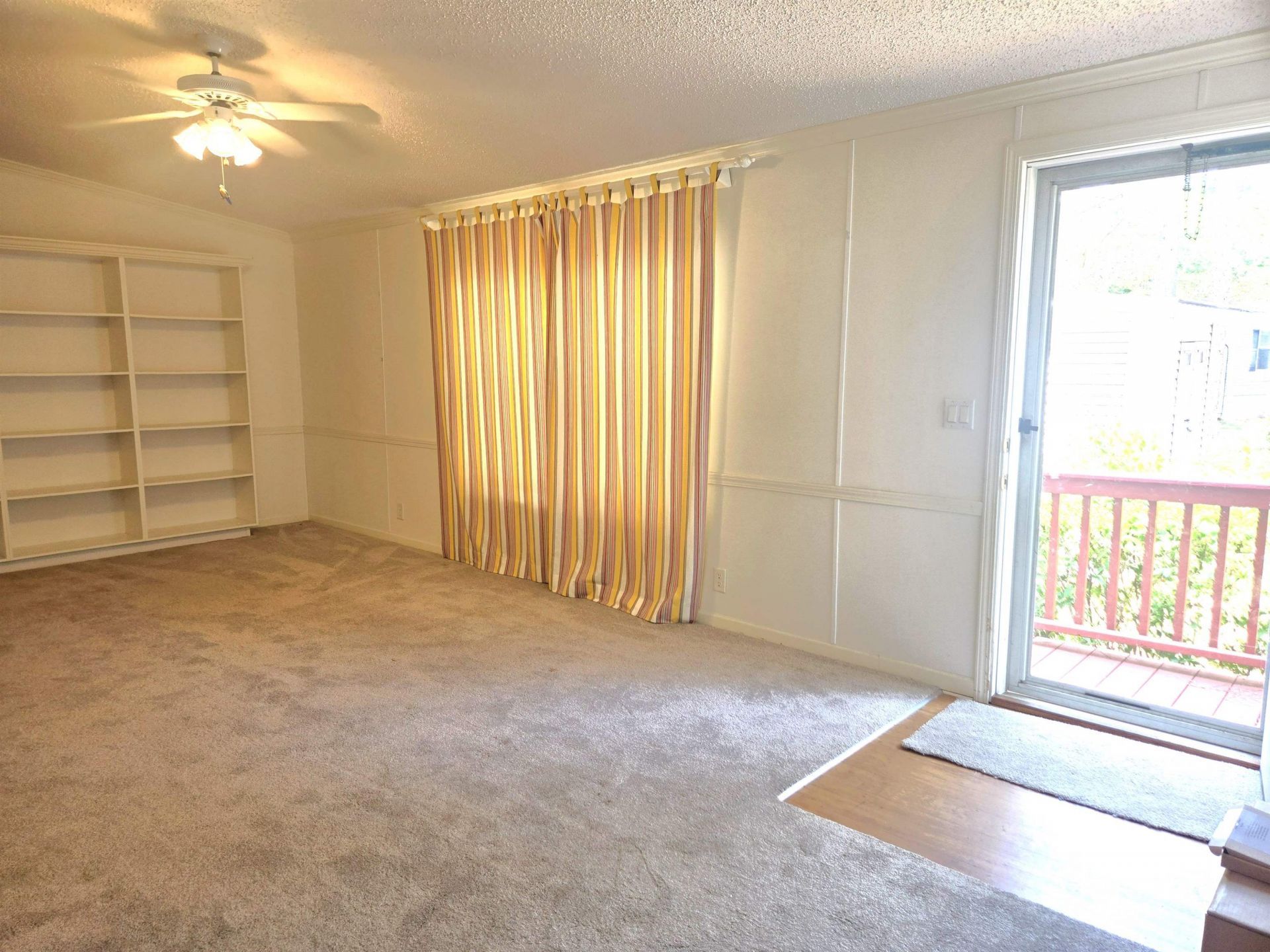 451 E Banks Dr.  Photo 9