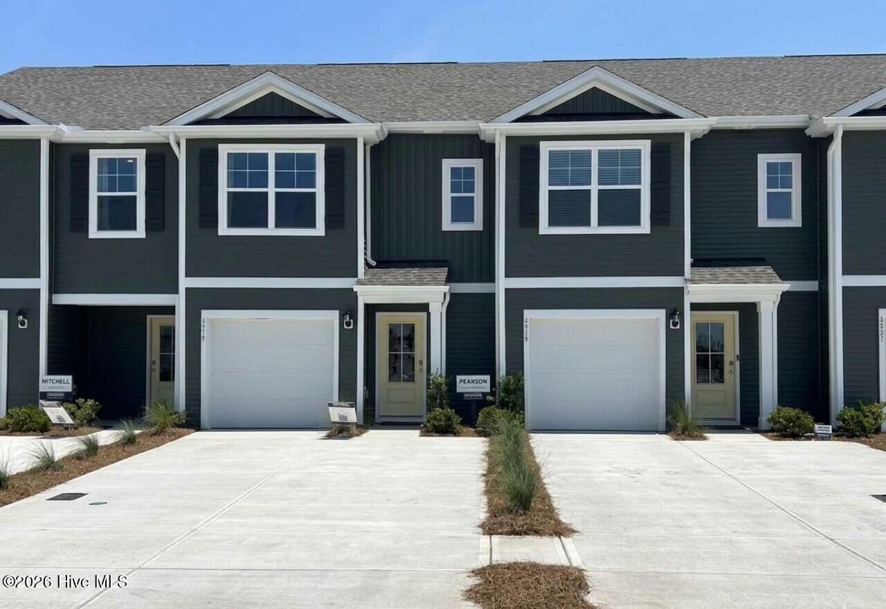 4329 Majesty Drive, Unit 402, Castle Hayne, NC 28429 Main Photo