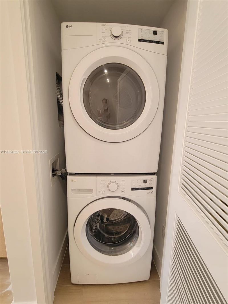 90 NE 32 , Unit 609, Miami, FL 33127 Photo