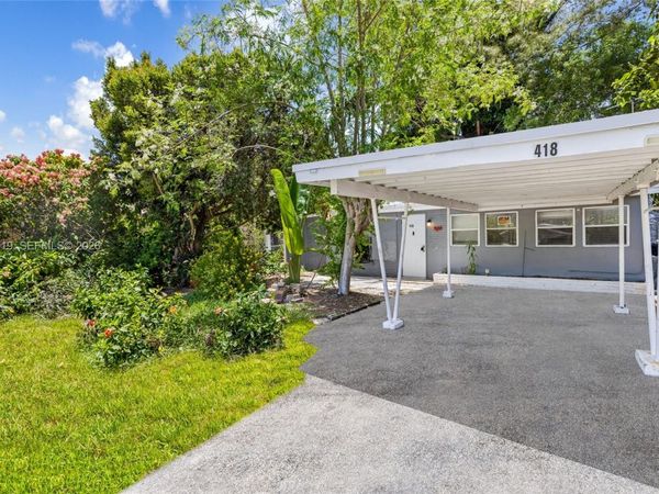418 S 24th Ave , Hollywood, FL 33020