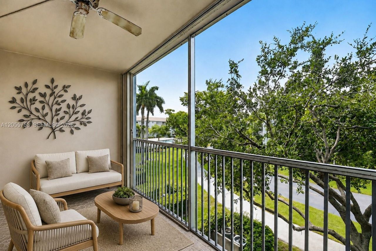 12500 SW 5th Ct, Unit 311M, Pembroke Pines, FL 33027 Photo