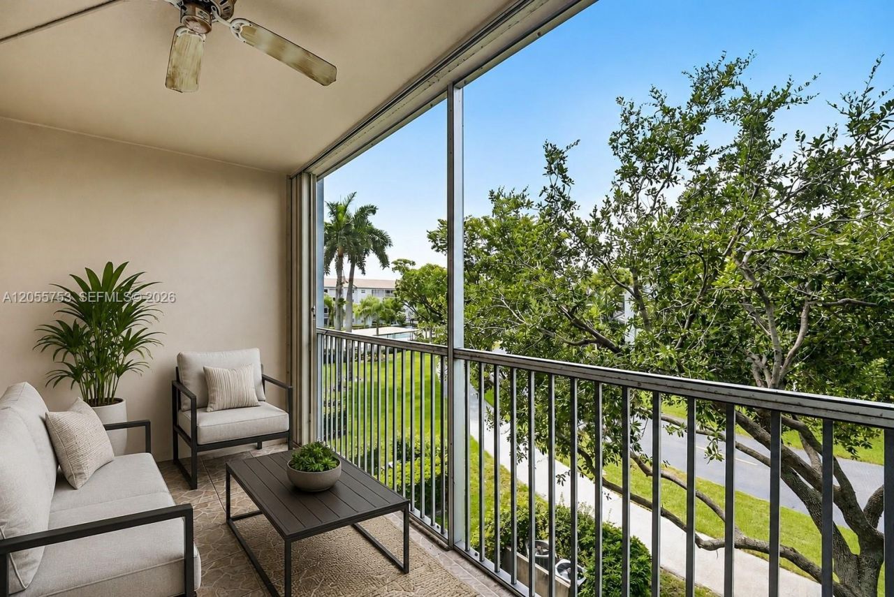12500 SW 5th Ct, Unit 311M, Pembroke Pines, FL 33027 Photo