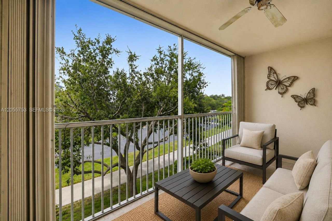 12500 SW 5th Ct, Unit 311M, Pembroke Pines, FL 33027 Photo