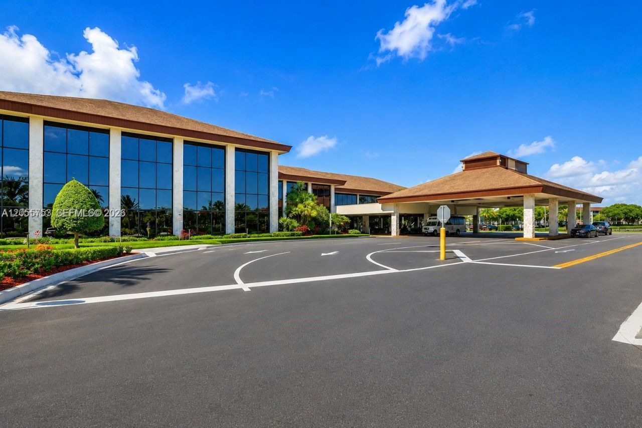 12500 SW 5th Ct, Unit 311M, Pembroke Pines, FL 33027 Photo