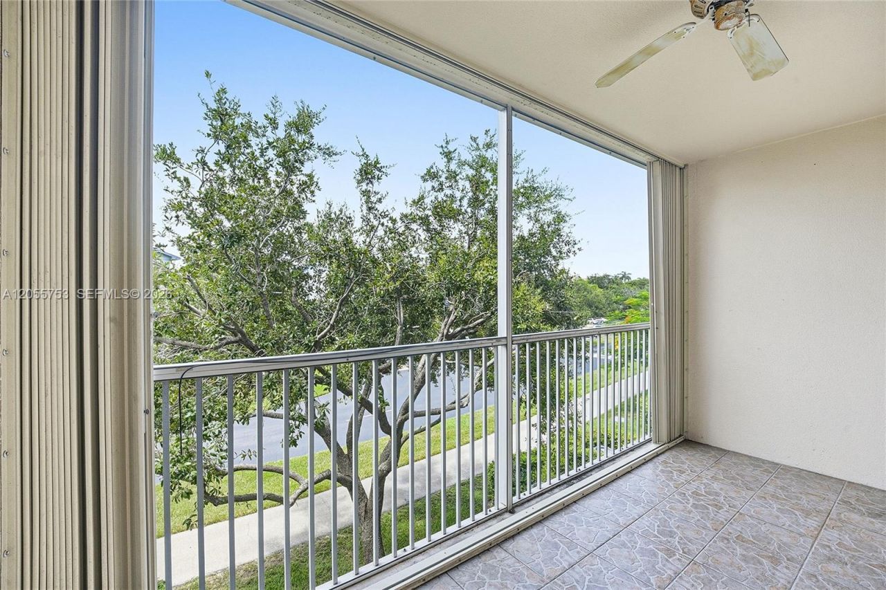 12500 SW 5th Ct, Unit 311M, Pembroke Pines, FL 33027 Photo