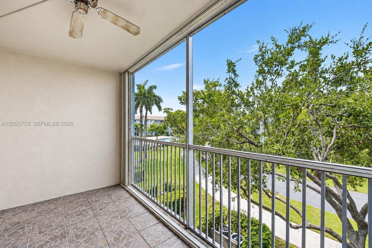 12500 SW 5th Ct, Unit 311M, Pembroke Pines, FL 33027 Photo