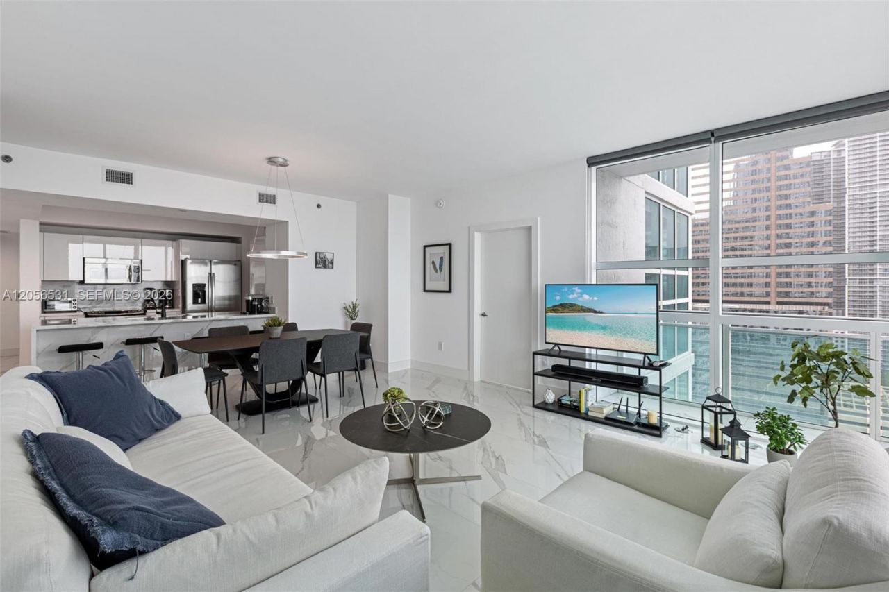 950 Brickell Bay Dr , Unit 2210, Miami, FL 33131 Photo