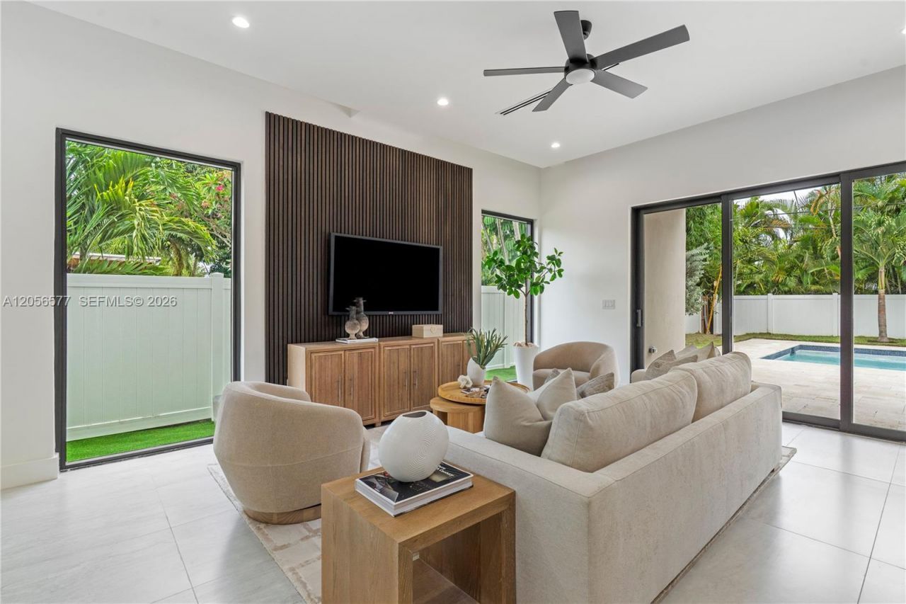 1234 NE 17th Ter , Fort Lauderdale, FL 33304 Photo