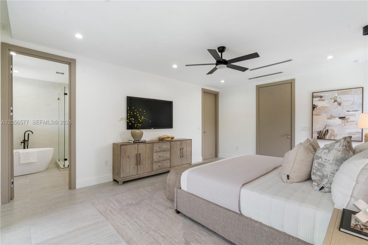 1234 NE 17th Ter, Fort Lauderdale, FL 33304 Photo