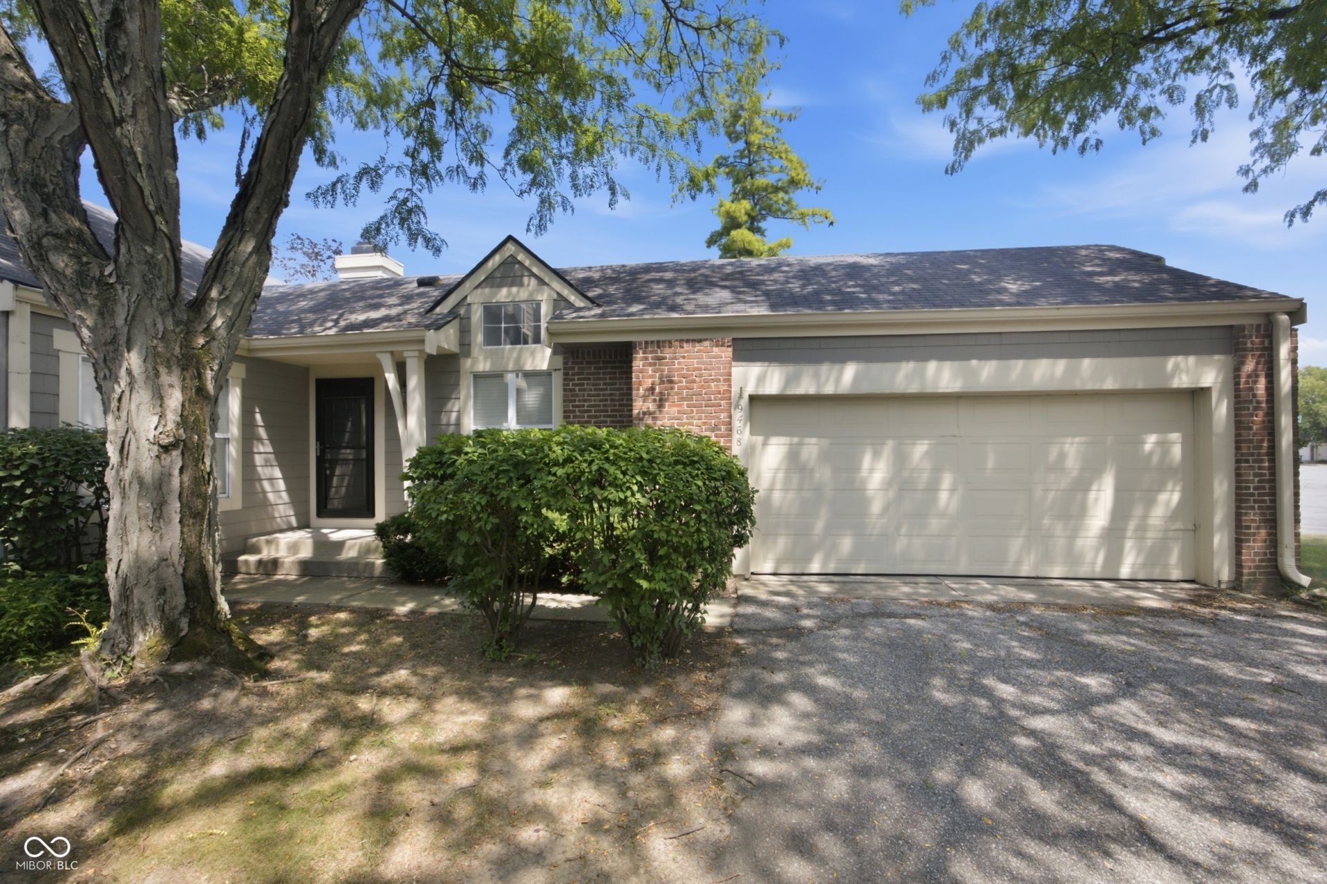9468 Aberdare Drive, Indianapolis, IN 46250 Main Photo